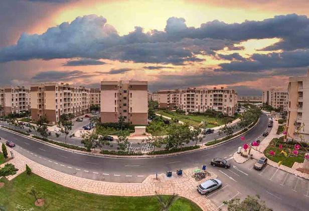 شقه للبيع كاش بمدينتي 116متر في الb11تطل علي جاردن